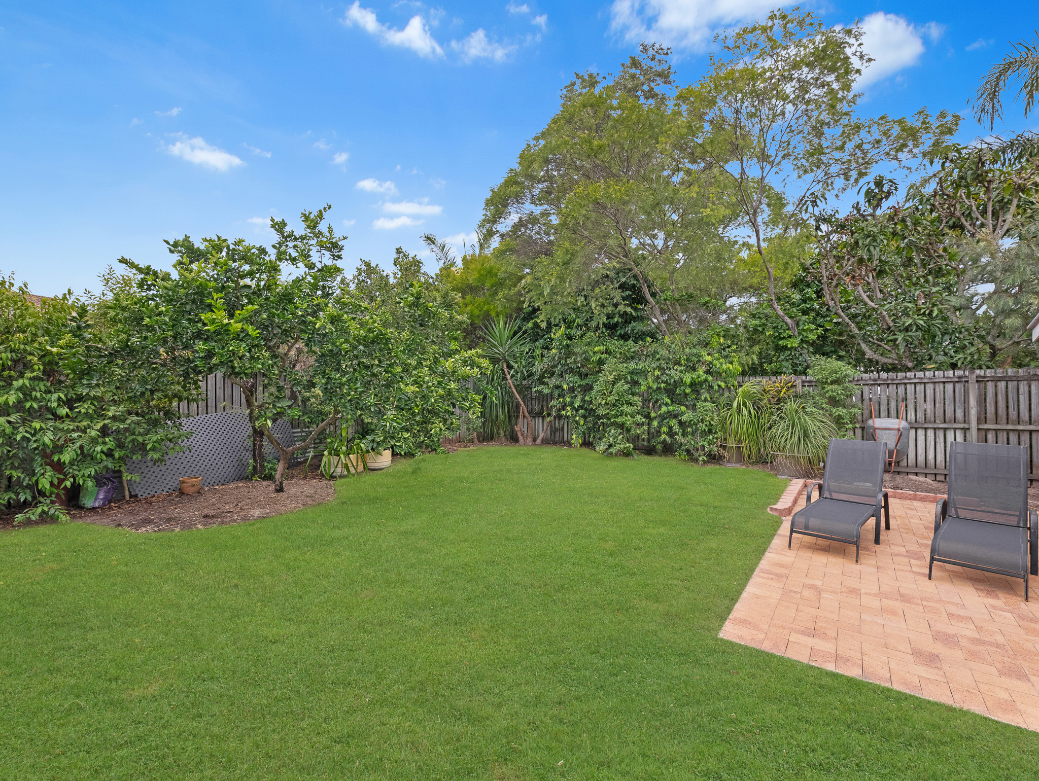 17 Campbell Street, TORQUAY, QLD 4655 AUS