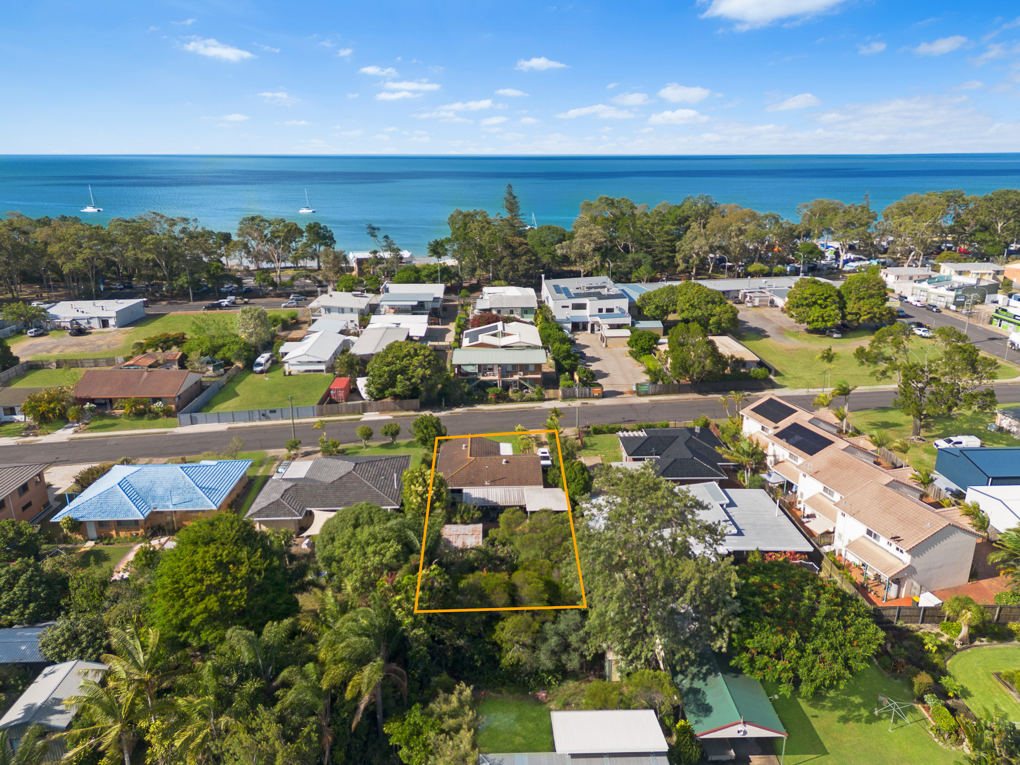 17 Campbell Street, TORQUAY, QLD 4655 AUS