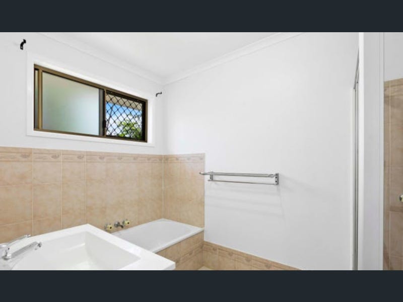 35 Limpus Street, URANGAN, QLD 4655 AUS