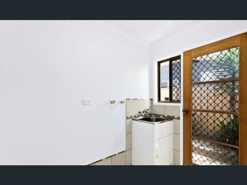 35 Limpus Street, URANGAN, QLD 4655 AUS