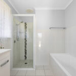 5 Maryanne Court, POINT VERNON, QLD 4655 AUS