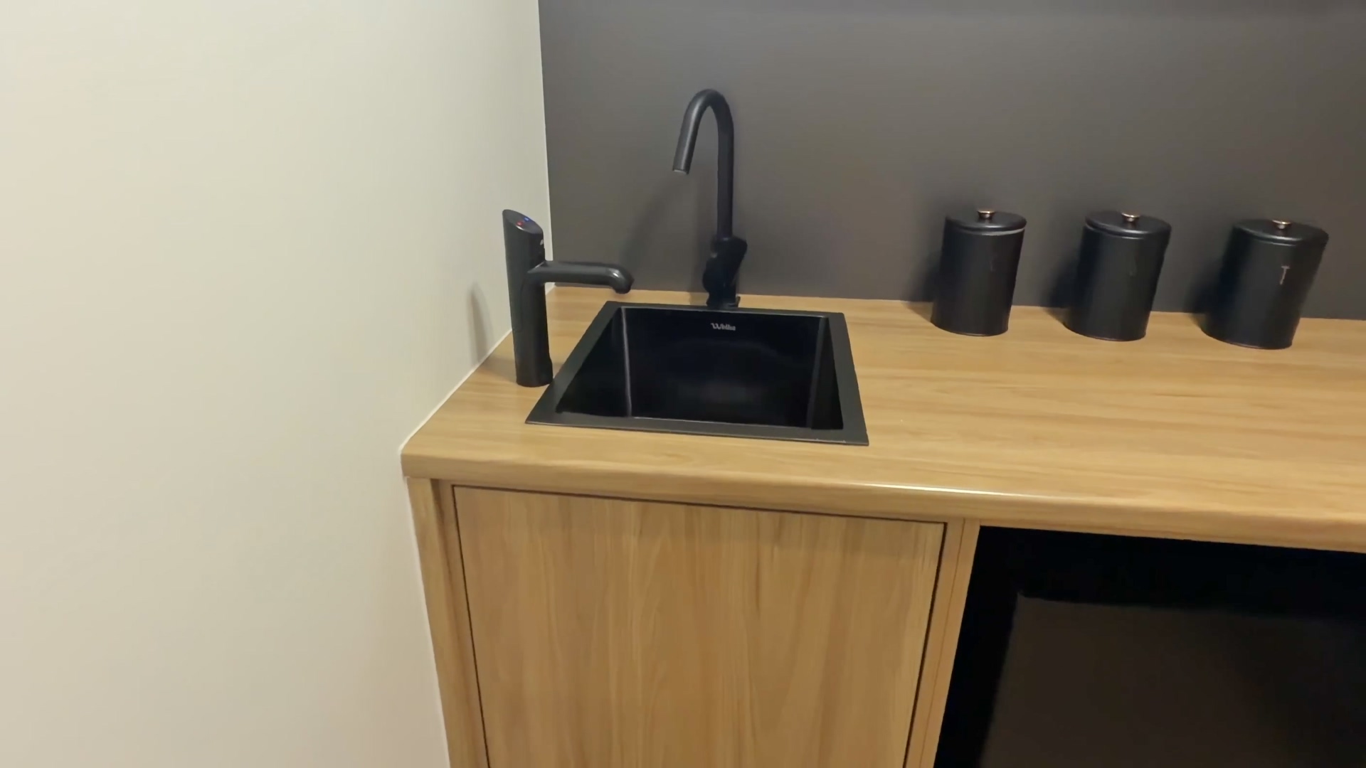 15/77 Spring Way, NIKENBAH, QLD 4655 AUS