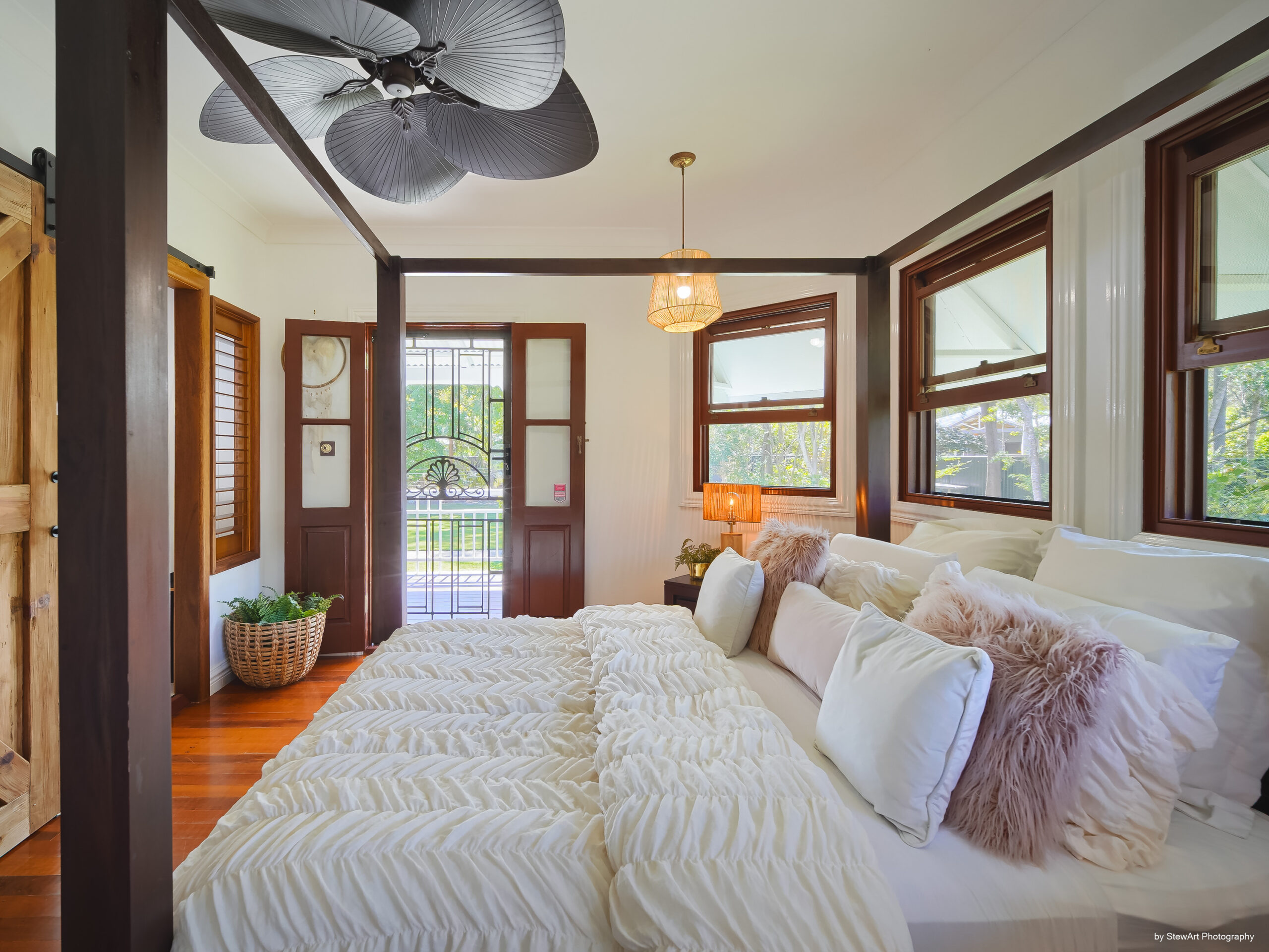 12 Burralong Drive, WONDUNNA, QLD 4655 AUS