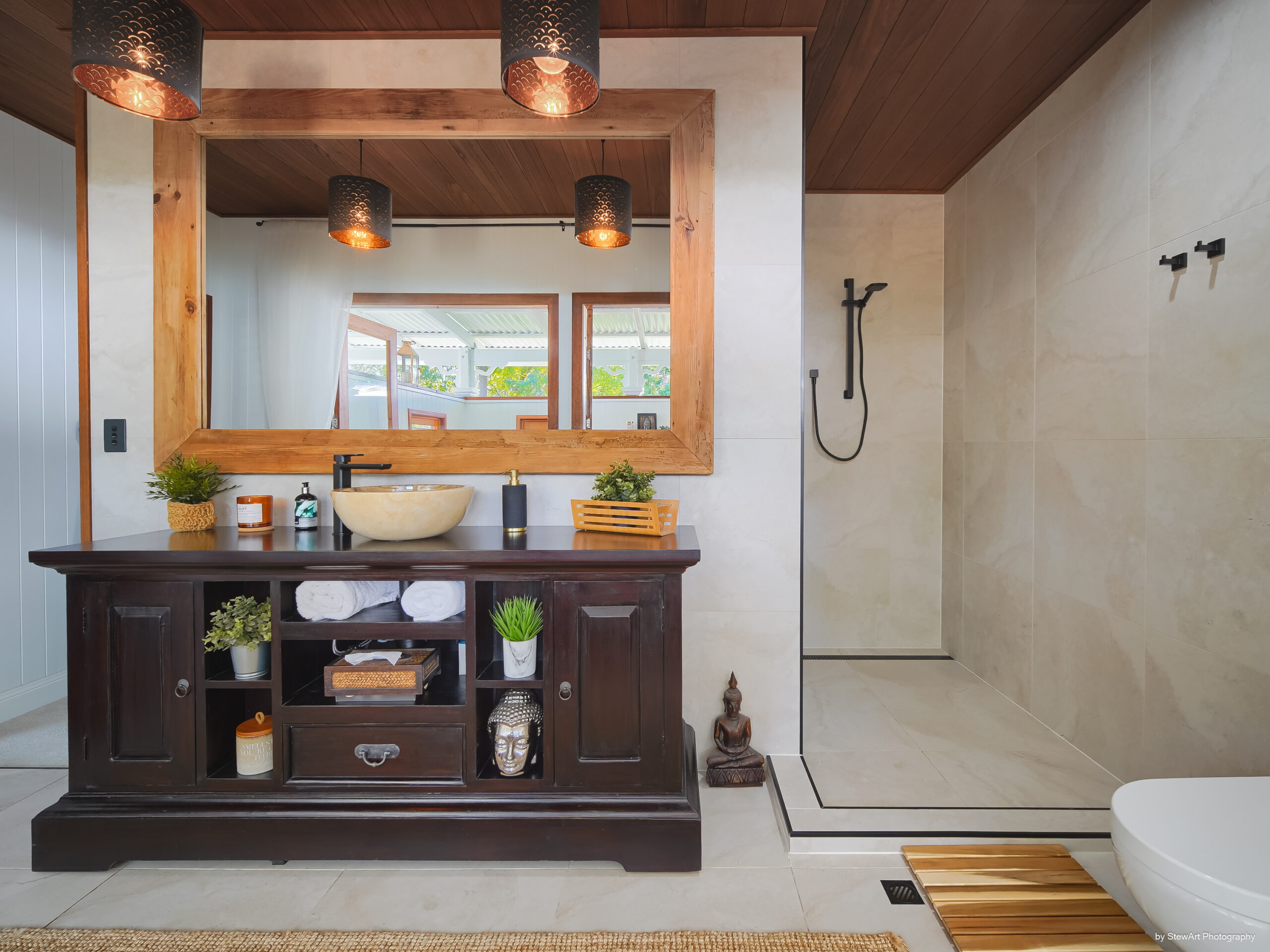 12 Burralong Drive, WONDUNNA, QLD 4655 AUS