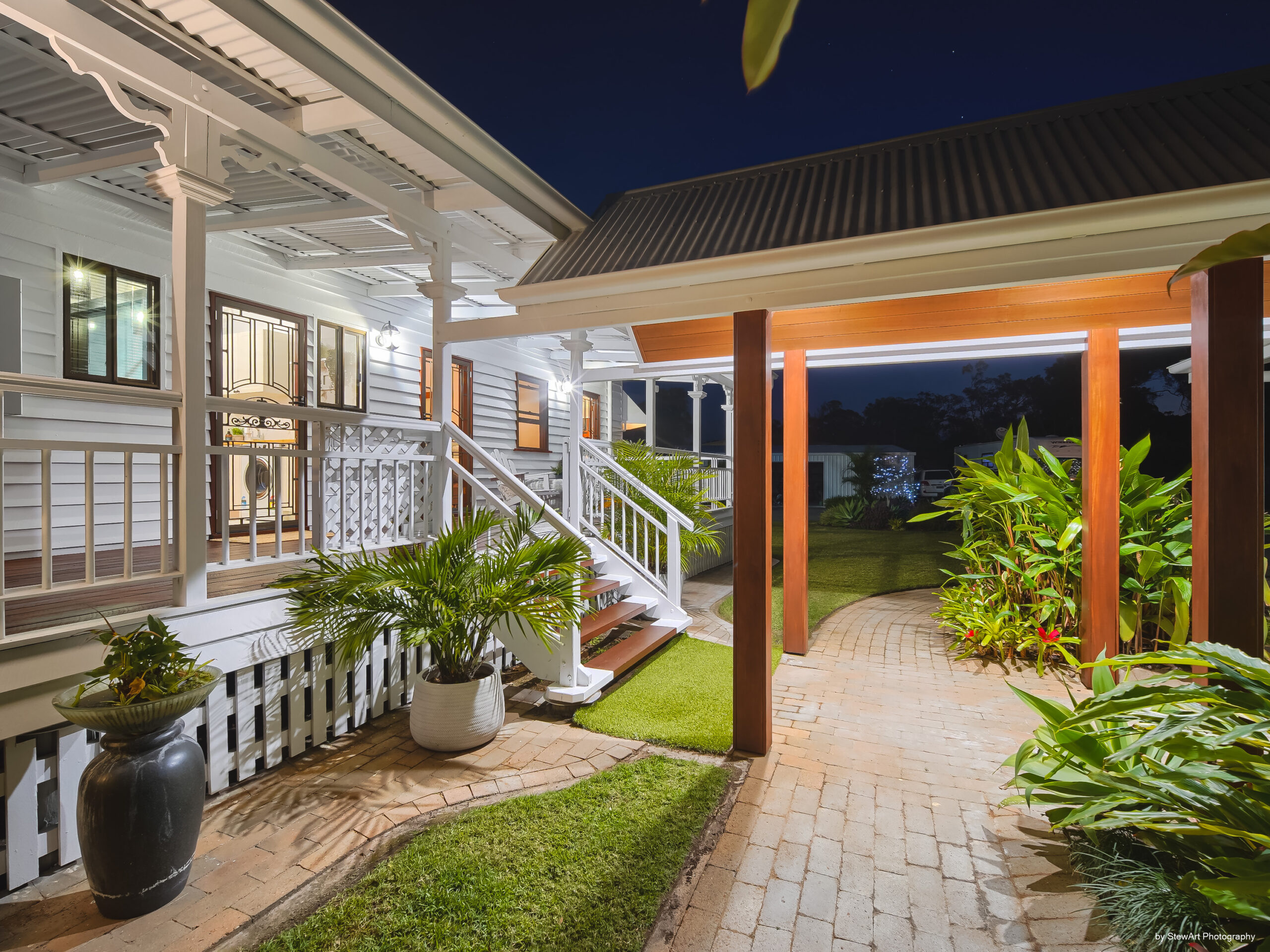 12 Burralong Drive, WONDUNNA, QLD 4655 AUS