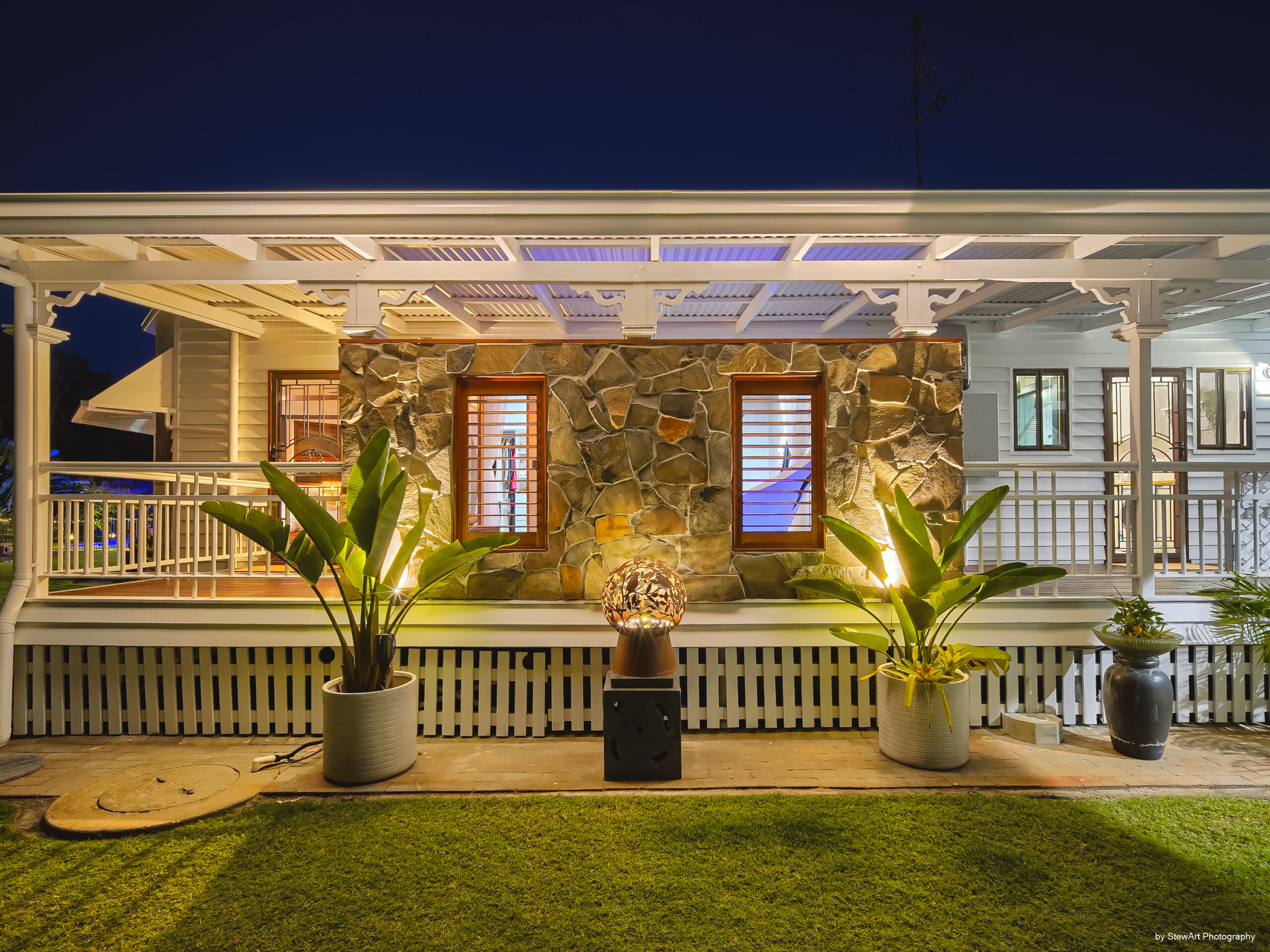 12 Burralong Drive, WONDUNNA, QLD 4655 AUS