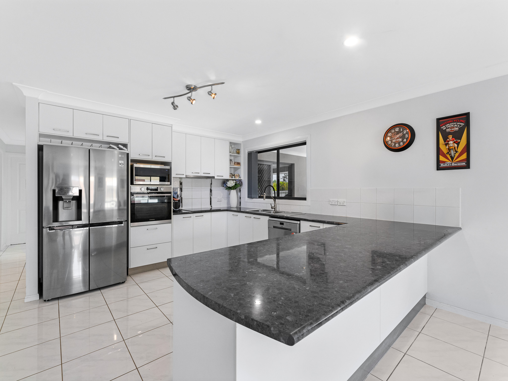 2 Walkers Road, URANGAN, QLD 4655 AUS