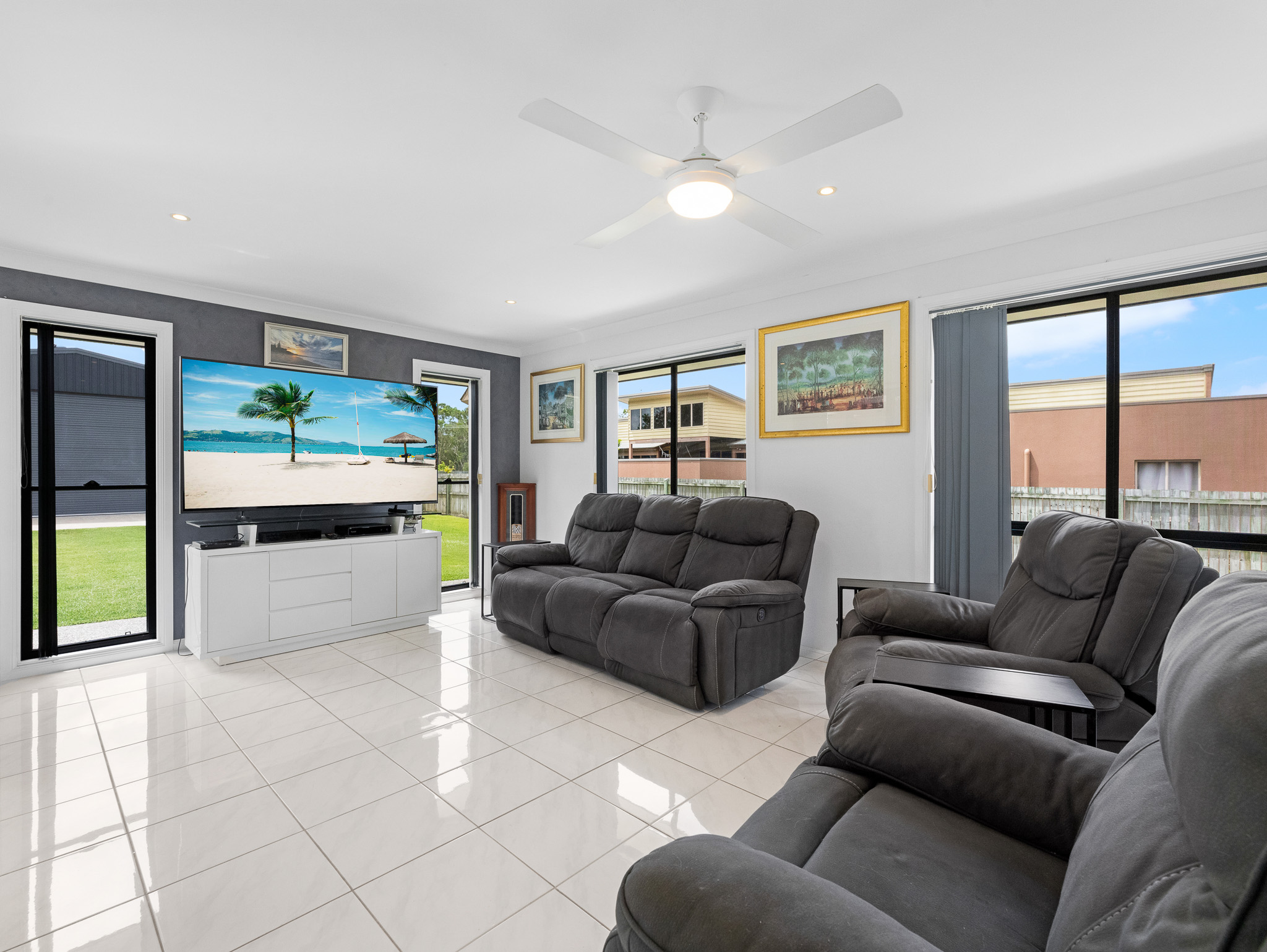 2 Walkers Road, URANGAN, QLD 4655 AUS