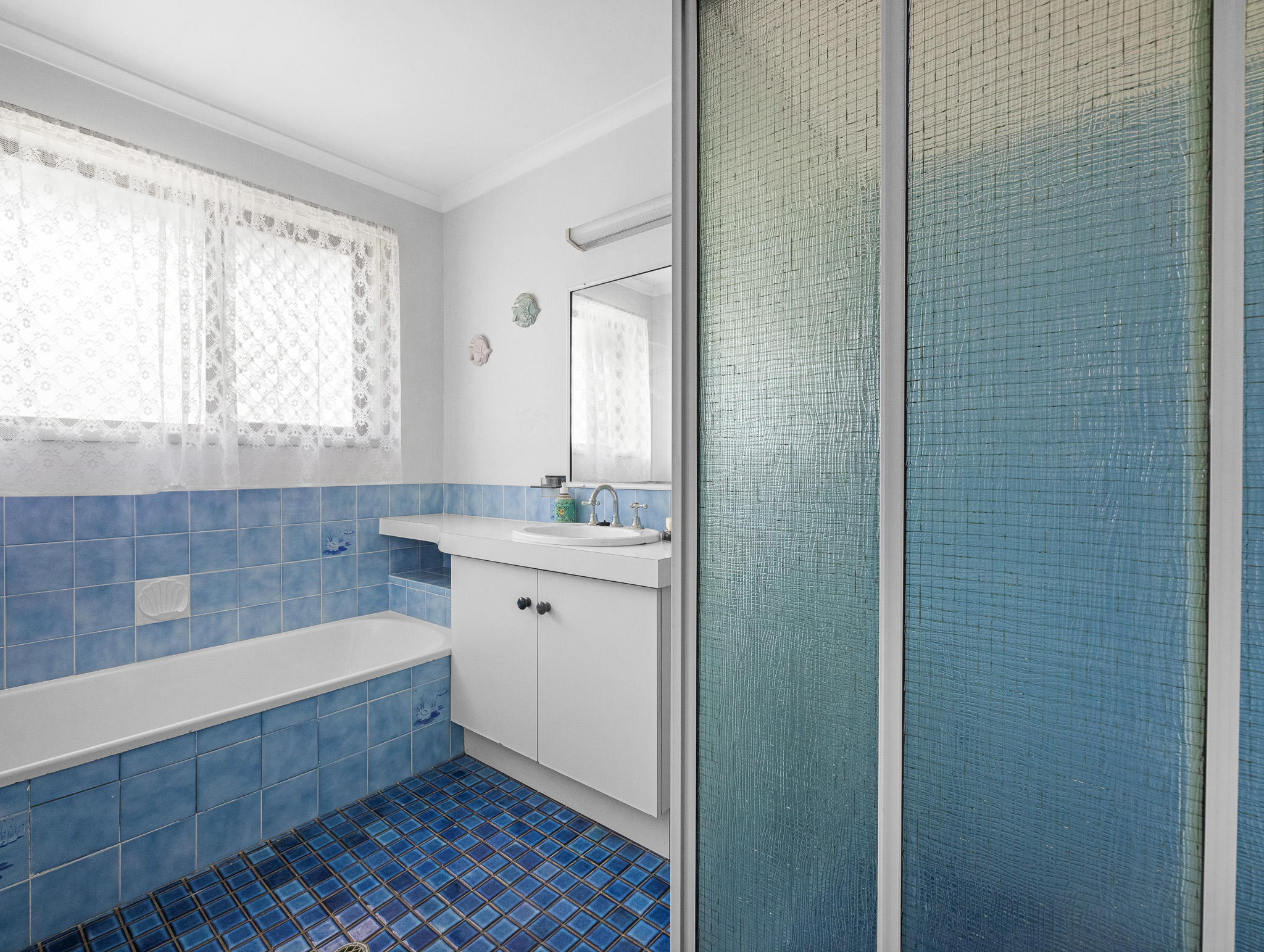 38 Paul Drive, POINT VERNON, QLD 4655 AUS