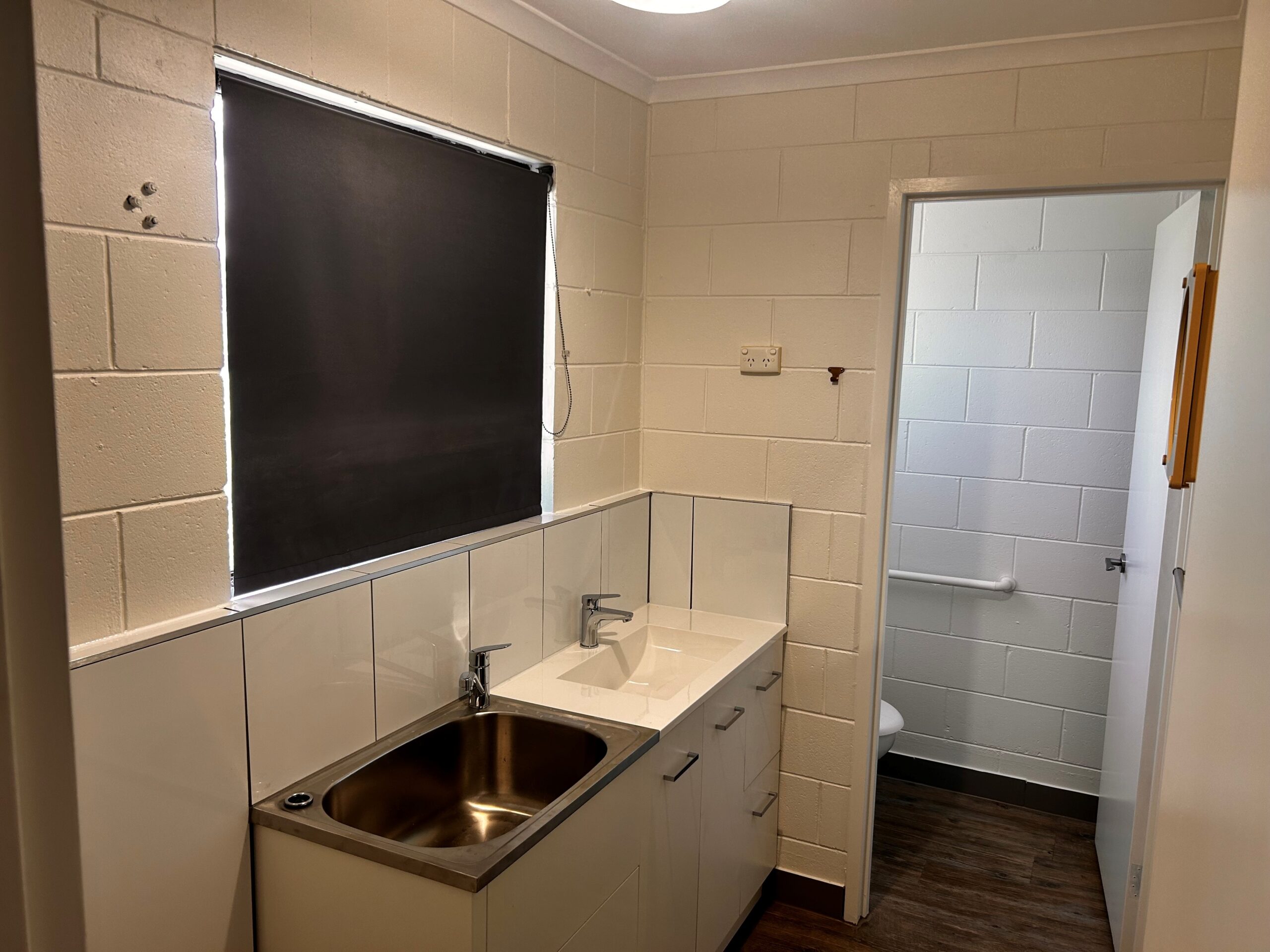 2/19 Bideford Street, TORQUAY, QLD 4655 AUS