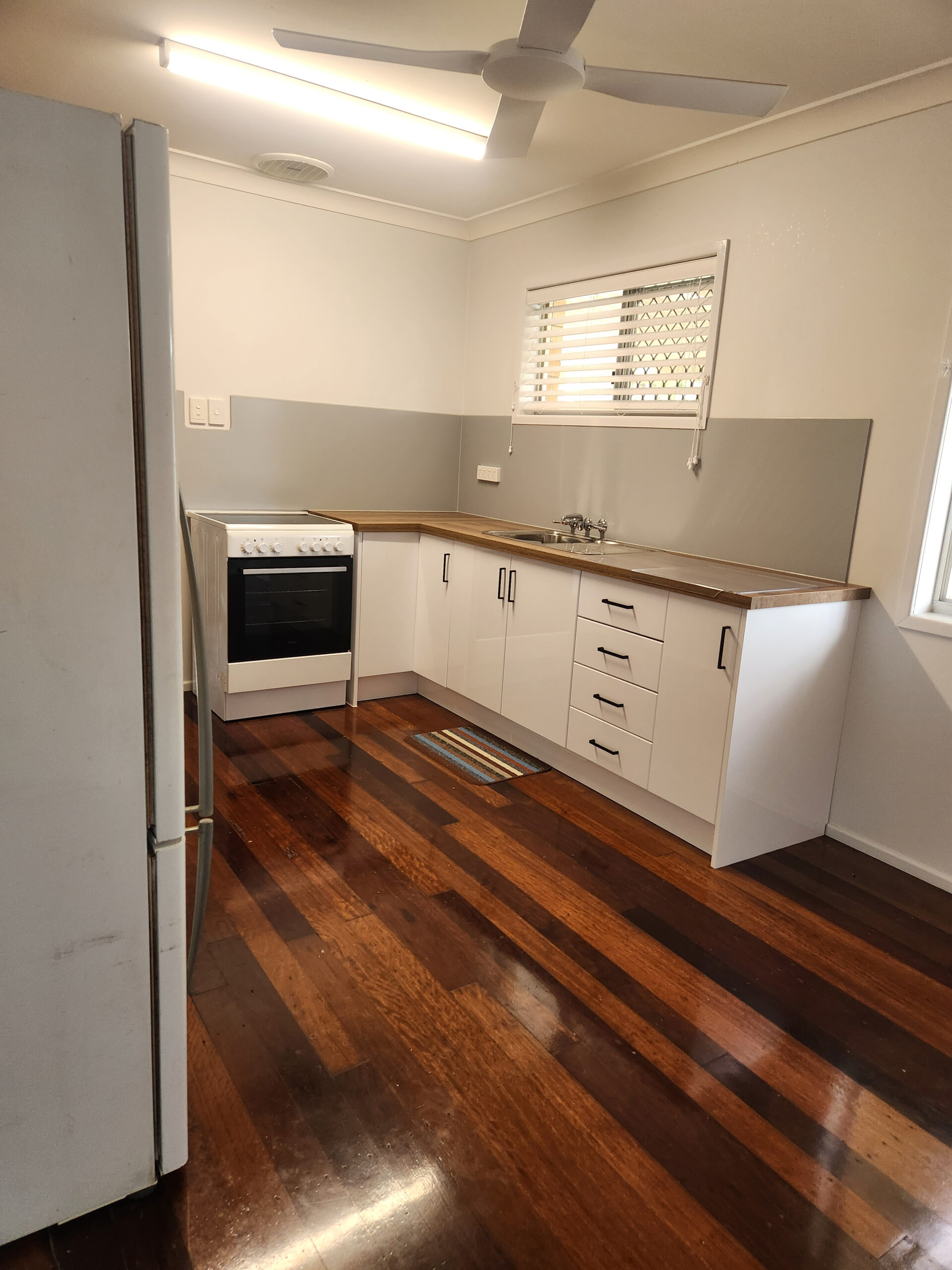 25 Tingira Terrace, SCARNESS, QLD 4655 AUS