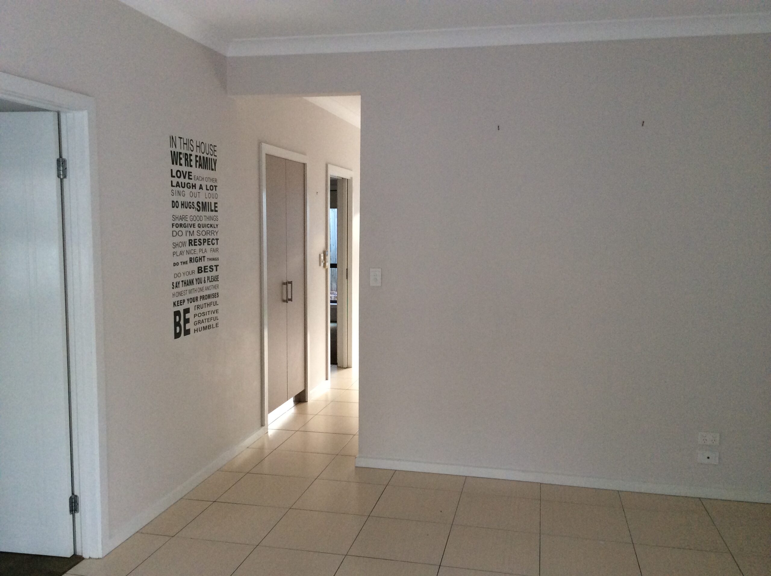 Unit 3/185 Torquay Road, SCARNESS, QLD 4655 AUS