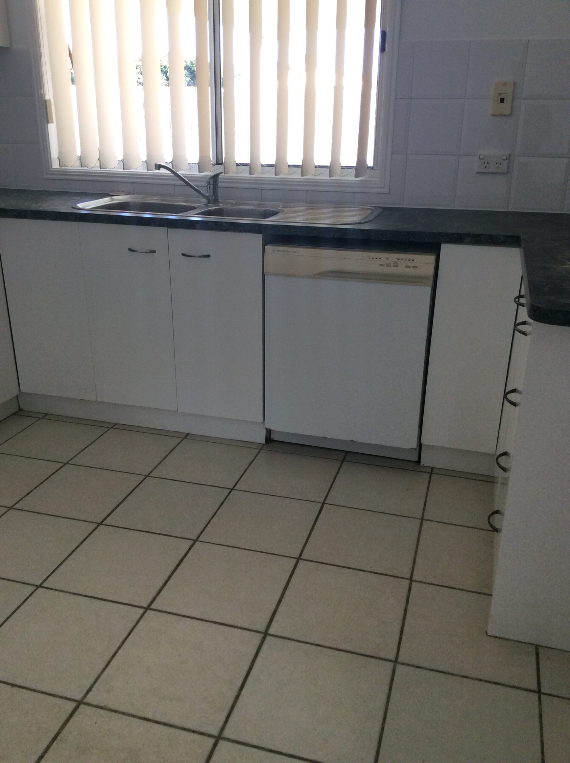 51 Wide Bay Drive, ELI WATERS, QLD 4655 AUS