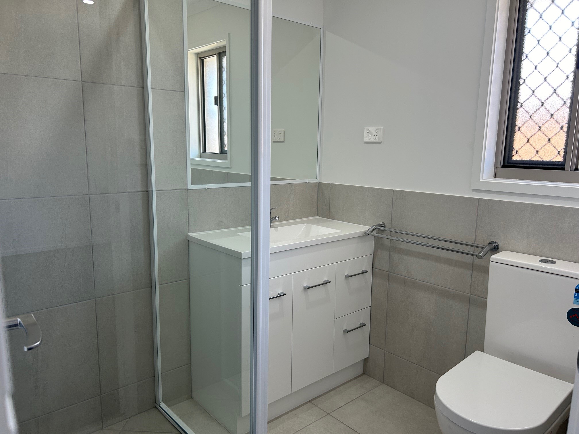 5 Lady Elliot Crescent, ELI WATERS, QLD 4655 AUS