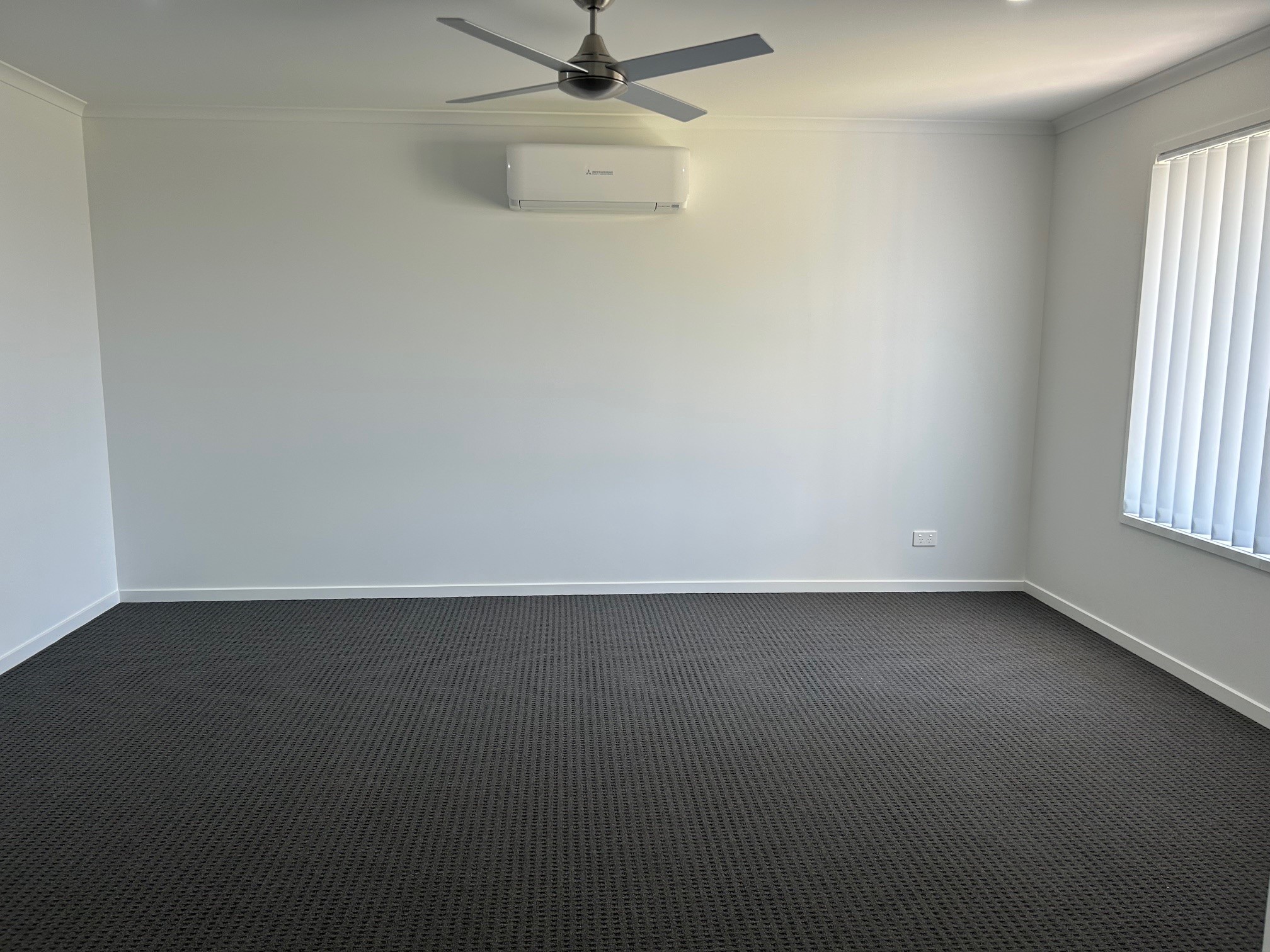 5 Lady Elliot Crescent, ELI WATERS, QLD 4655 AUS