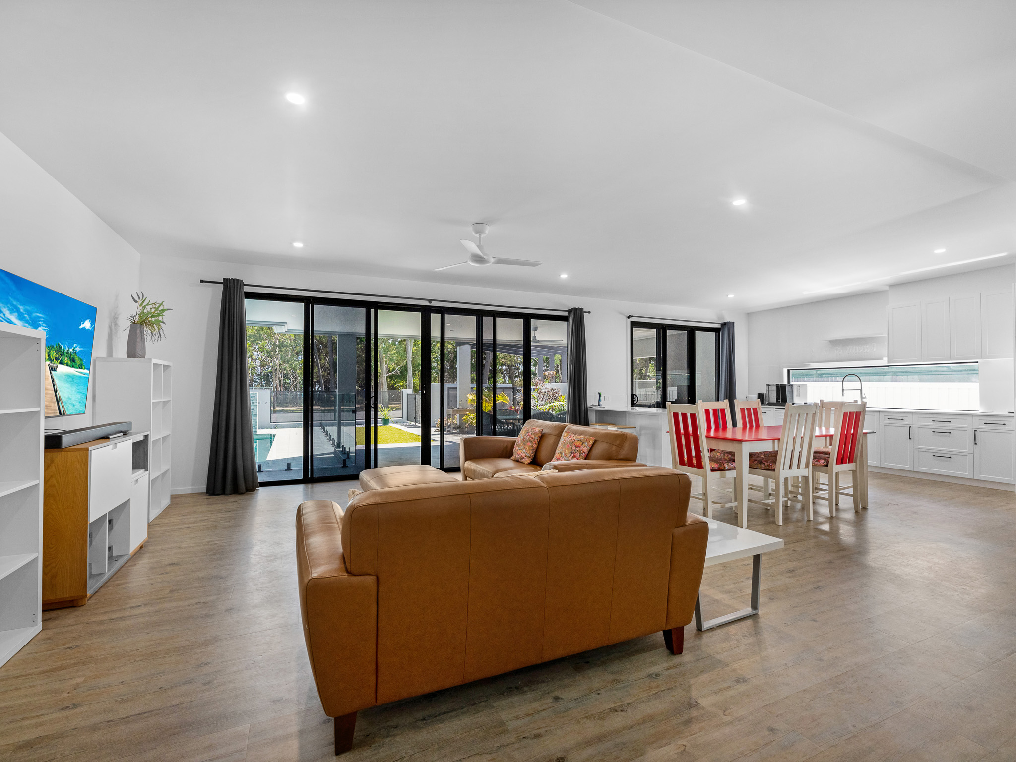 527 Esplanade, URANGAN, QLD 4655 AUS