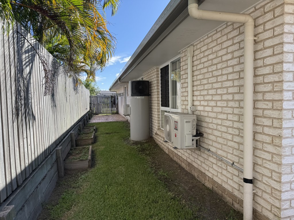 25 Picadilly Circuit, URRAWEEN, QLD 4655 AUS