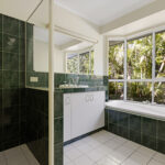 4 Palmwood Drive, DUNDOWRAN BEACH, QLD 4655 AUS