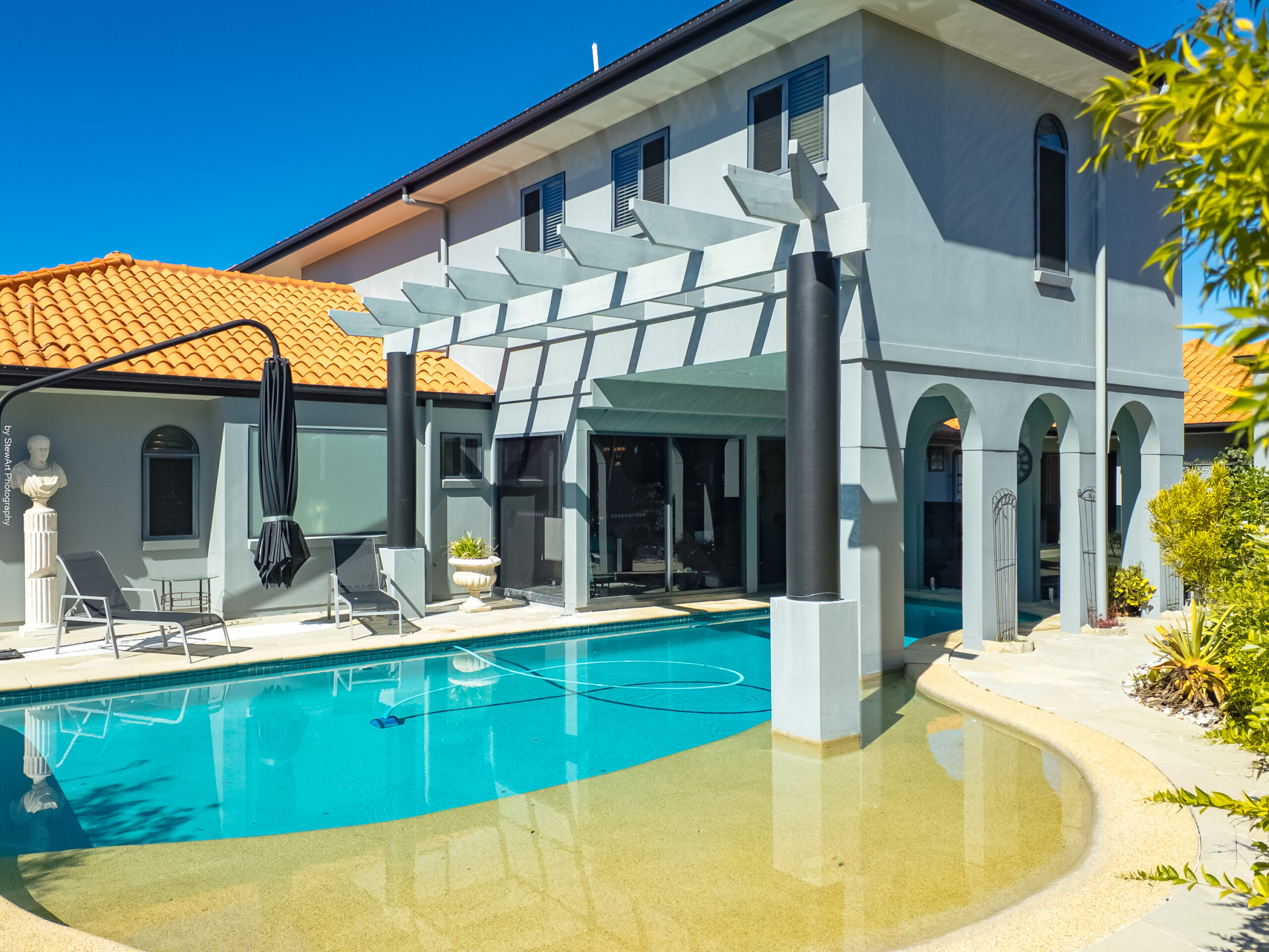 189 Esplanade, POINT VERNON, QLD 4655 AUS