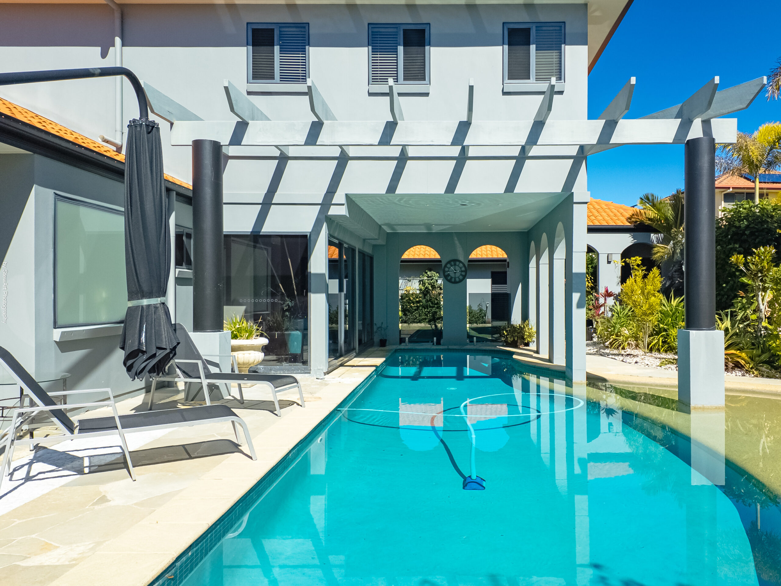 189 Esplanade, POINT VERNON, QLD 4655 AUS