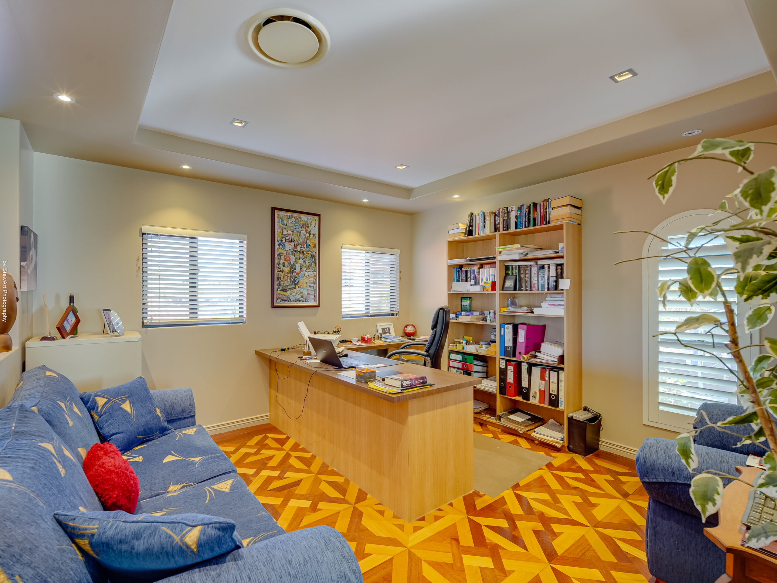 189 Esplanade, POINT VERNON, QLD 4655 AUS