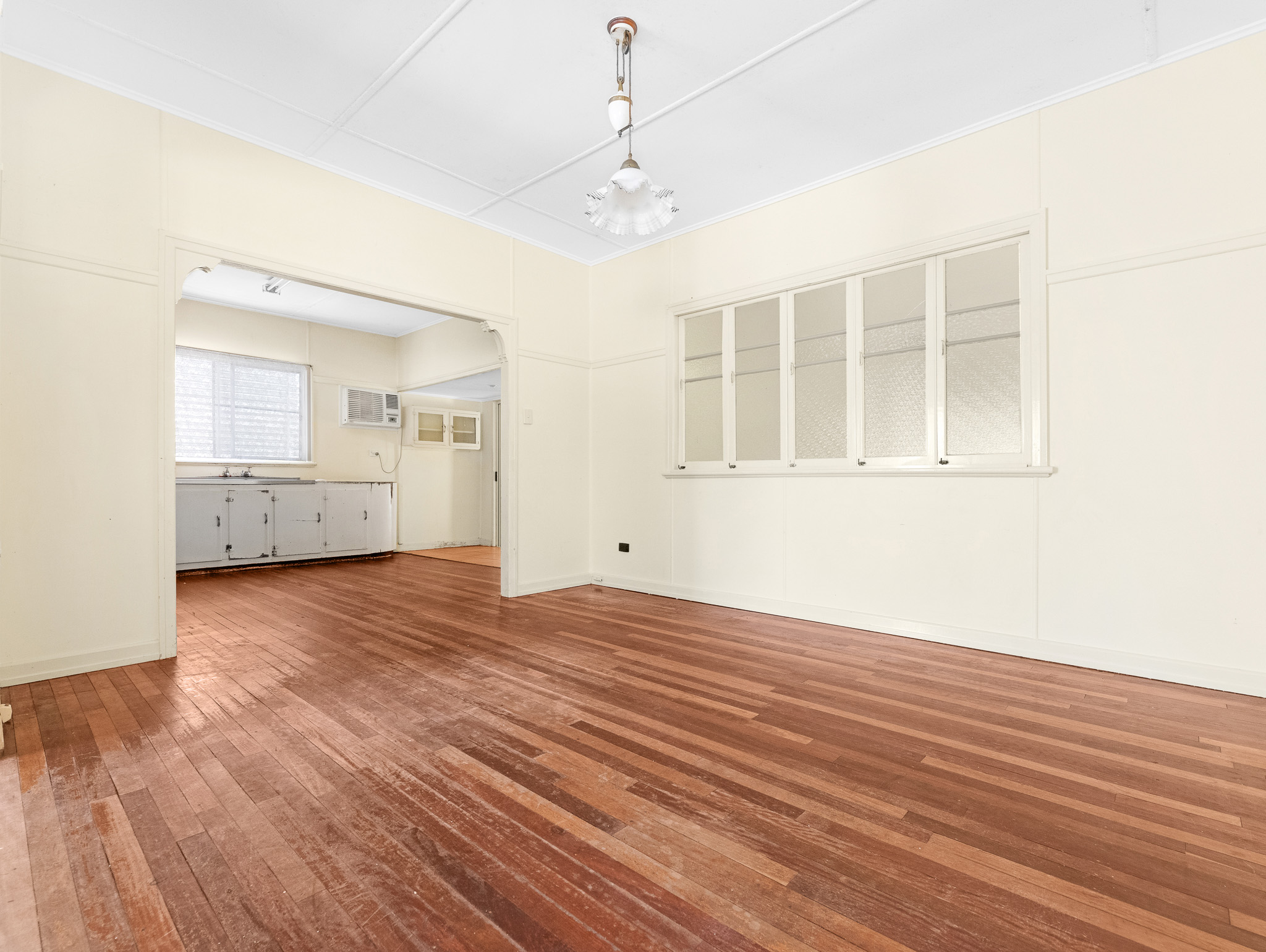 64 King Street, URANGAN, QLD 4655 AUS