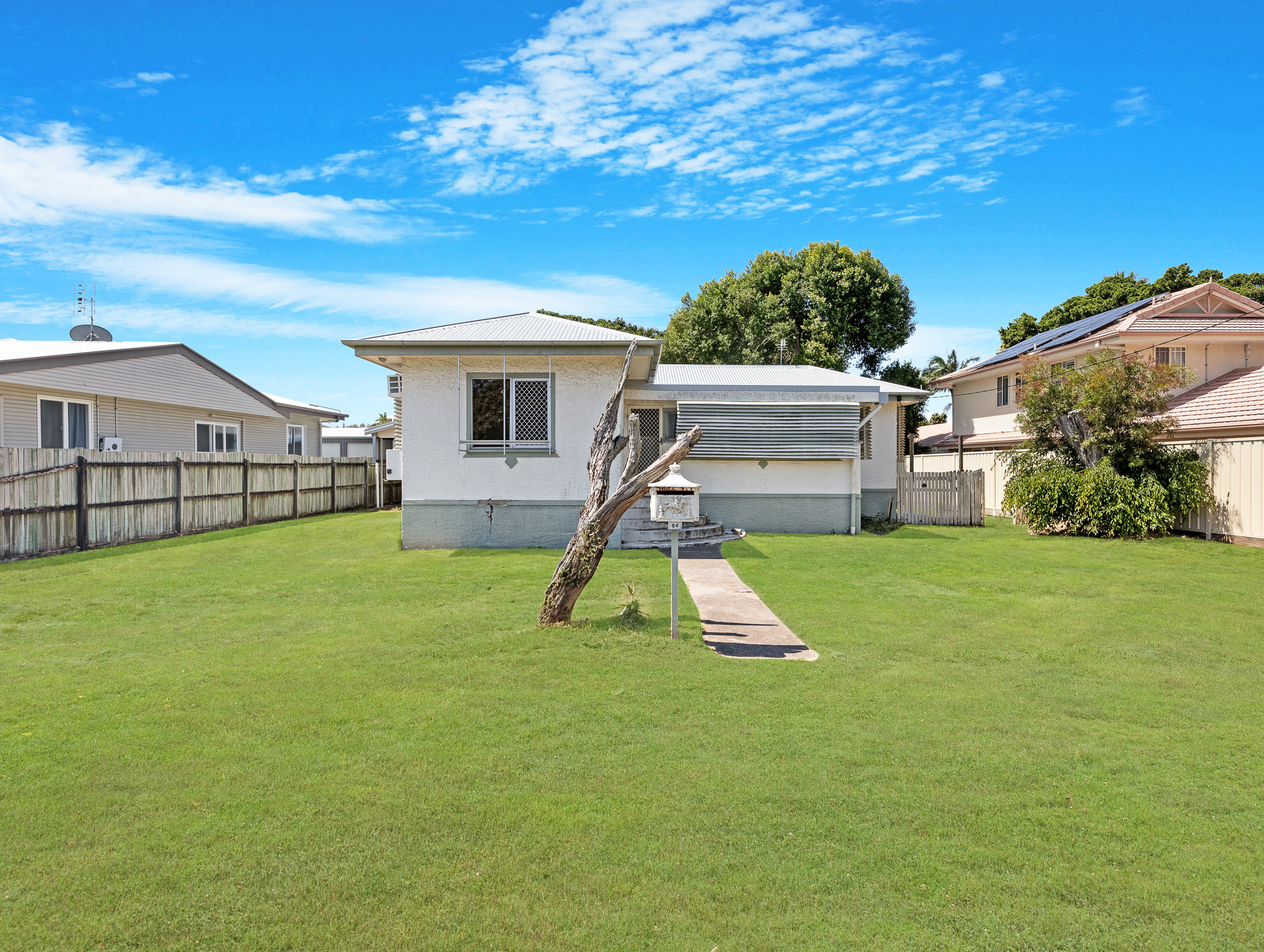 64 King Street, URANGAN, QLD 4655 AUS