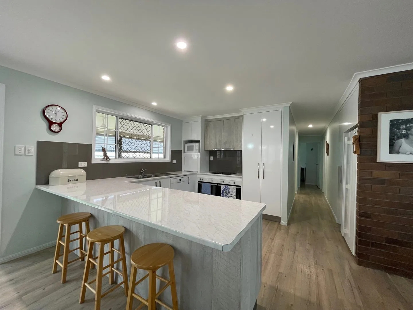 64 Helsham Street, POINT VERNON, QLD 4655 AUS