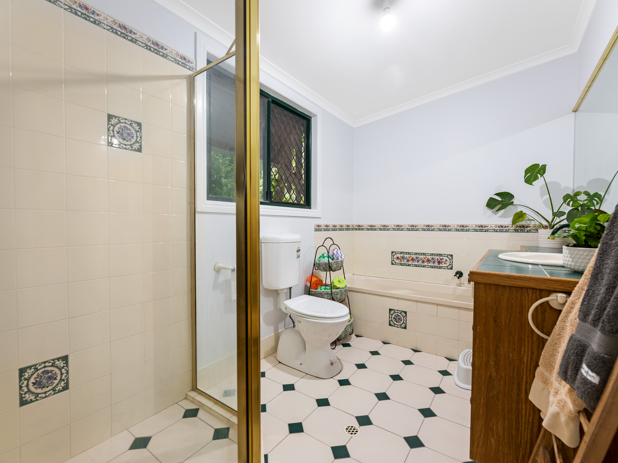 1064 Pialba Burrum Heads Road, CRAIGNISH, QLD 4655 AUS