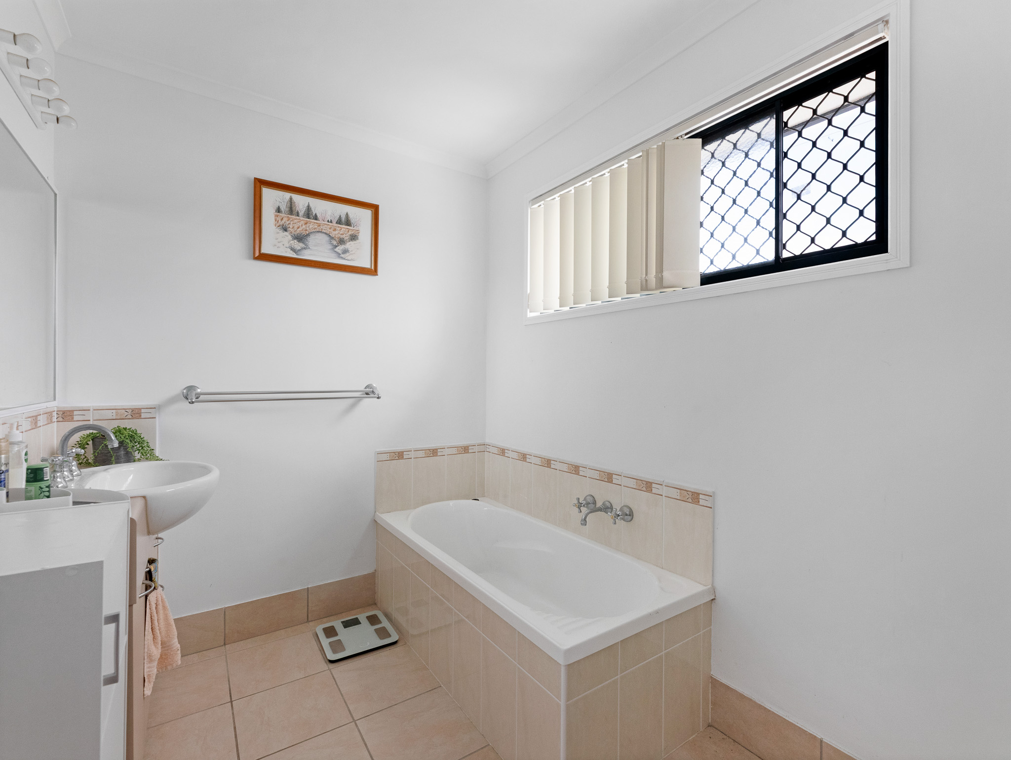 102/34-56 Elizabeth Street, URANGAN, QLD 4655 AUS