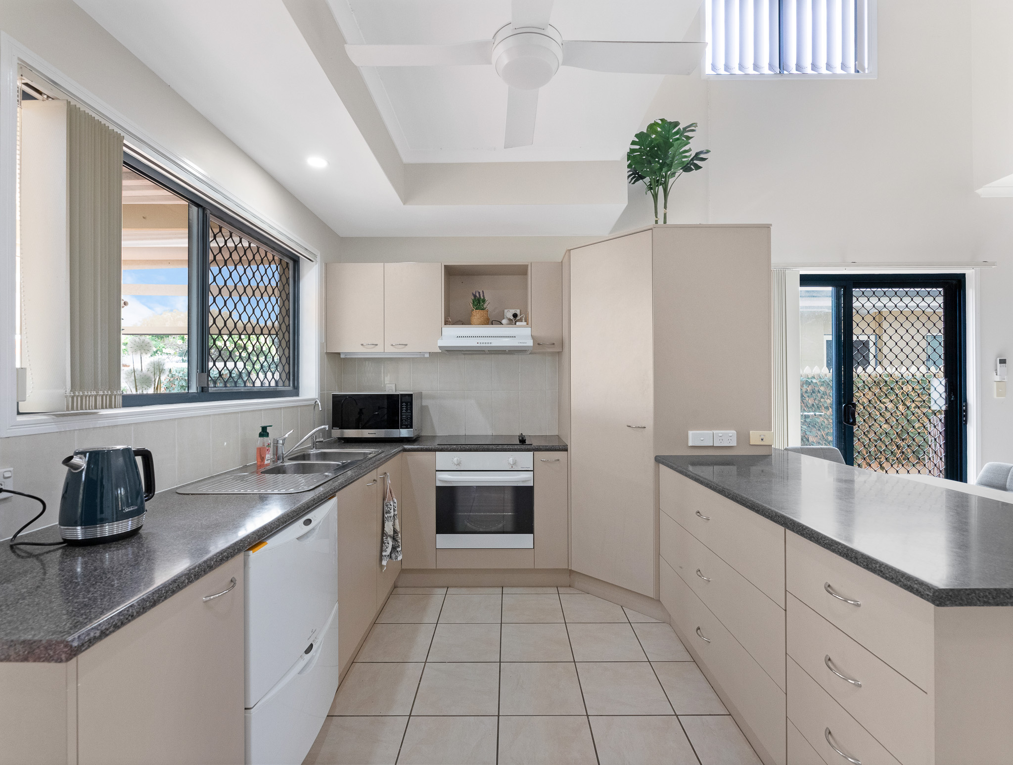 102/34-56 Elizabeth Street, URANGAN, QLD 4655 AUS