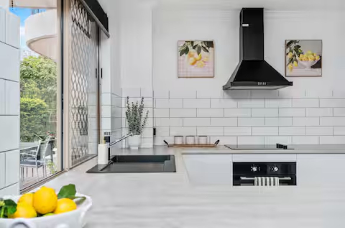 4/383 Esplanade, TORQUAY, QLD 4655 AUS