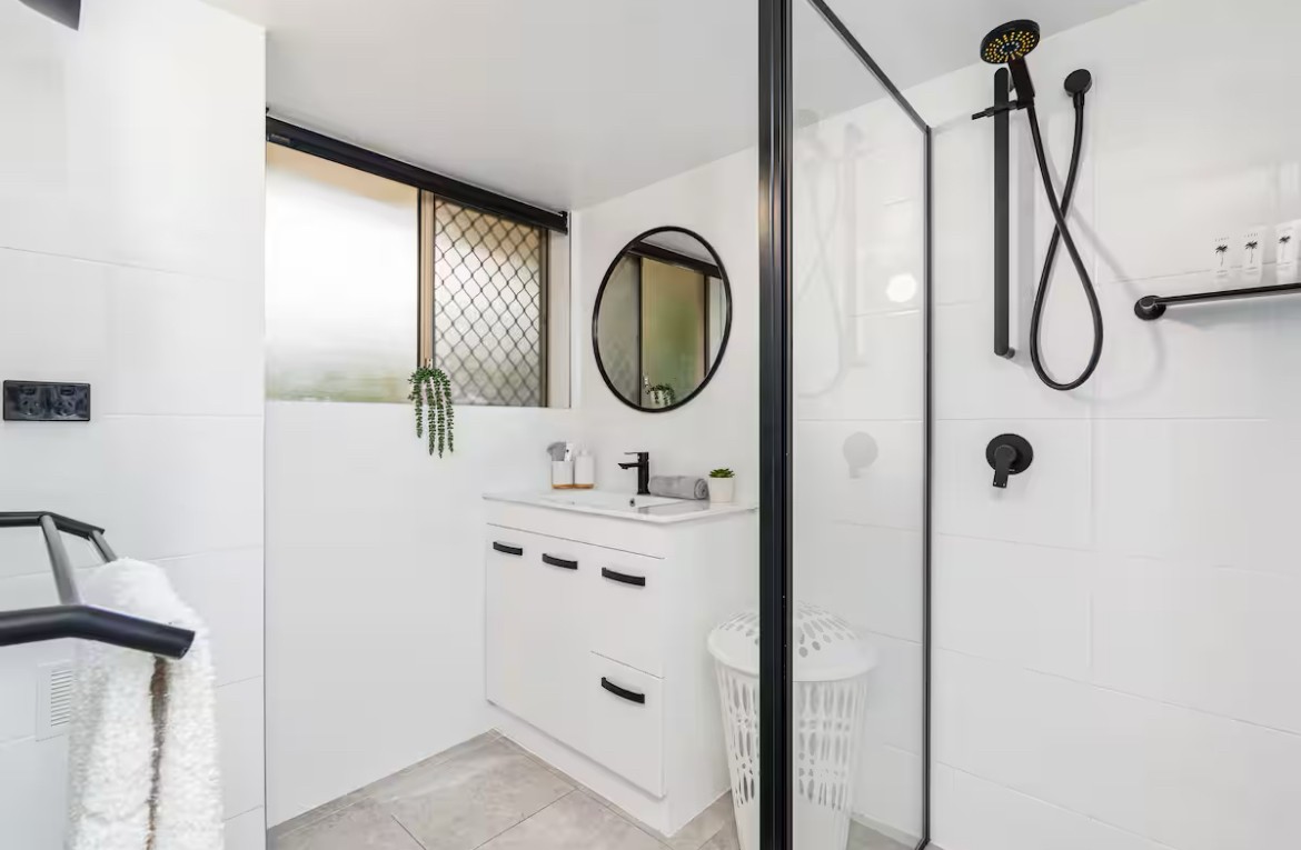 4/383 Esplanade, TORQUAY, QLD 4655 AUS