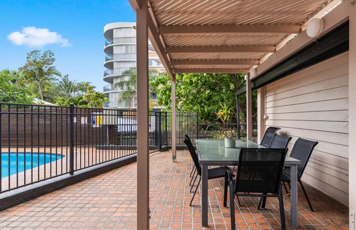 4/383 Esplanade, TORQUAY, QLD 4655 AUS