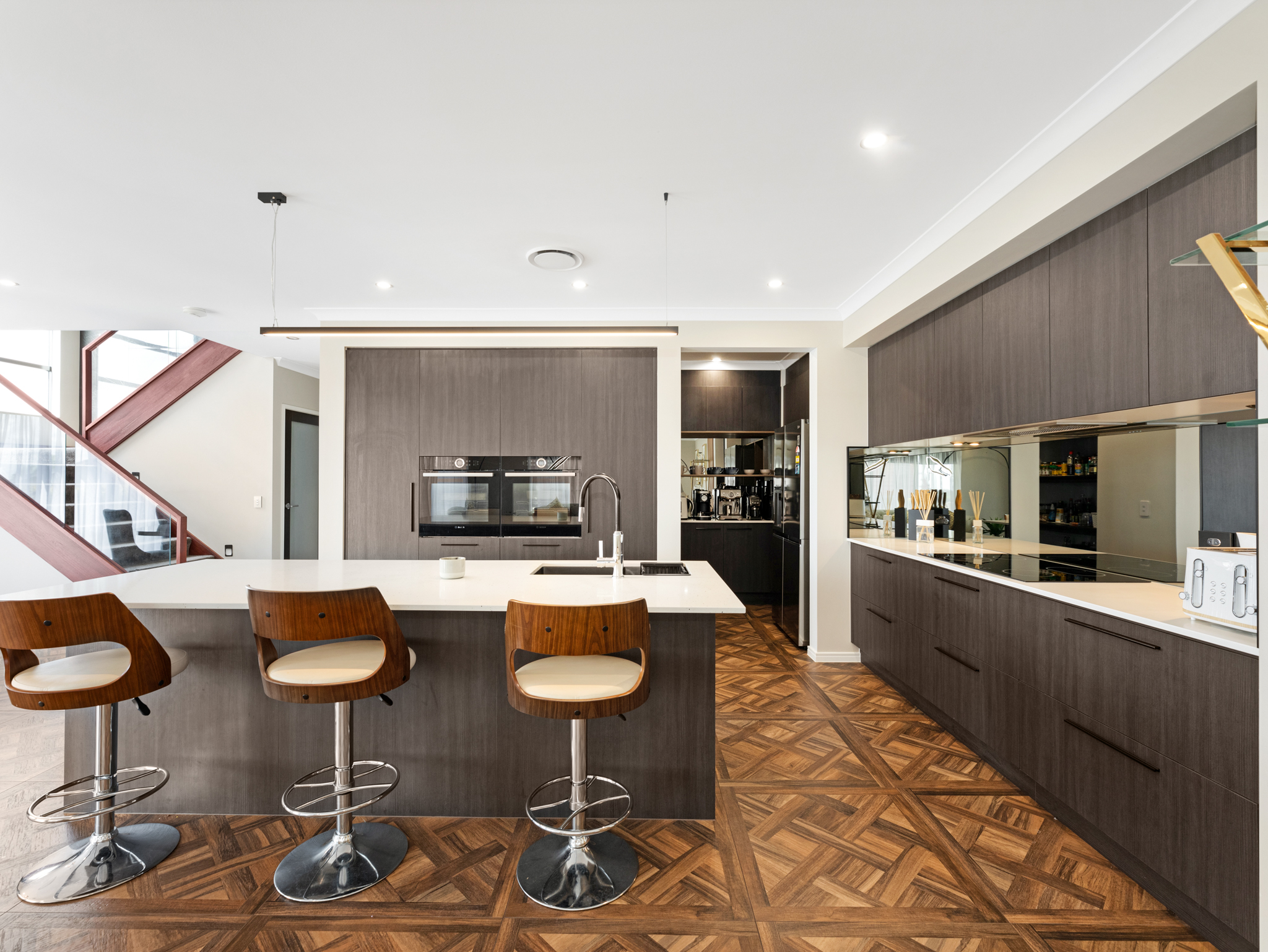 5 Ridge View Court, NIKENBAH, QLD 4655 AUS