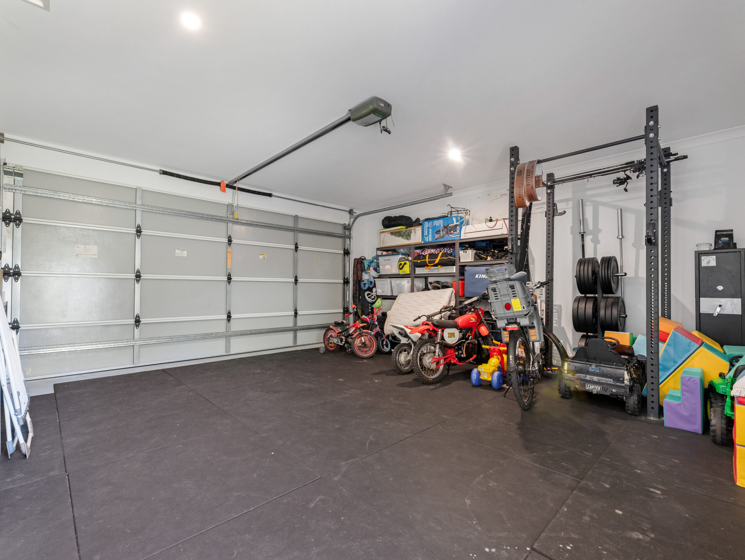 24 Gundesen Drive, URRAWEEN, QLD 4655 AUS