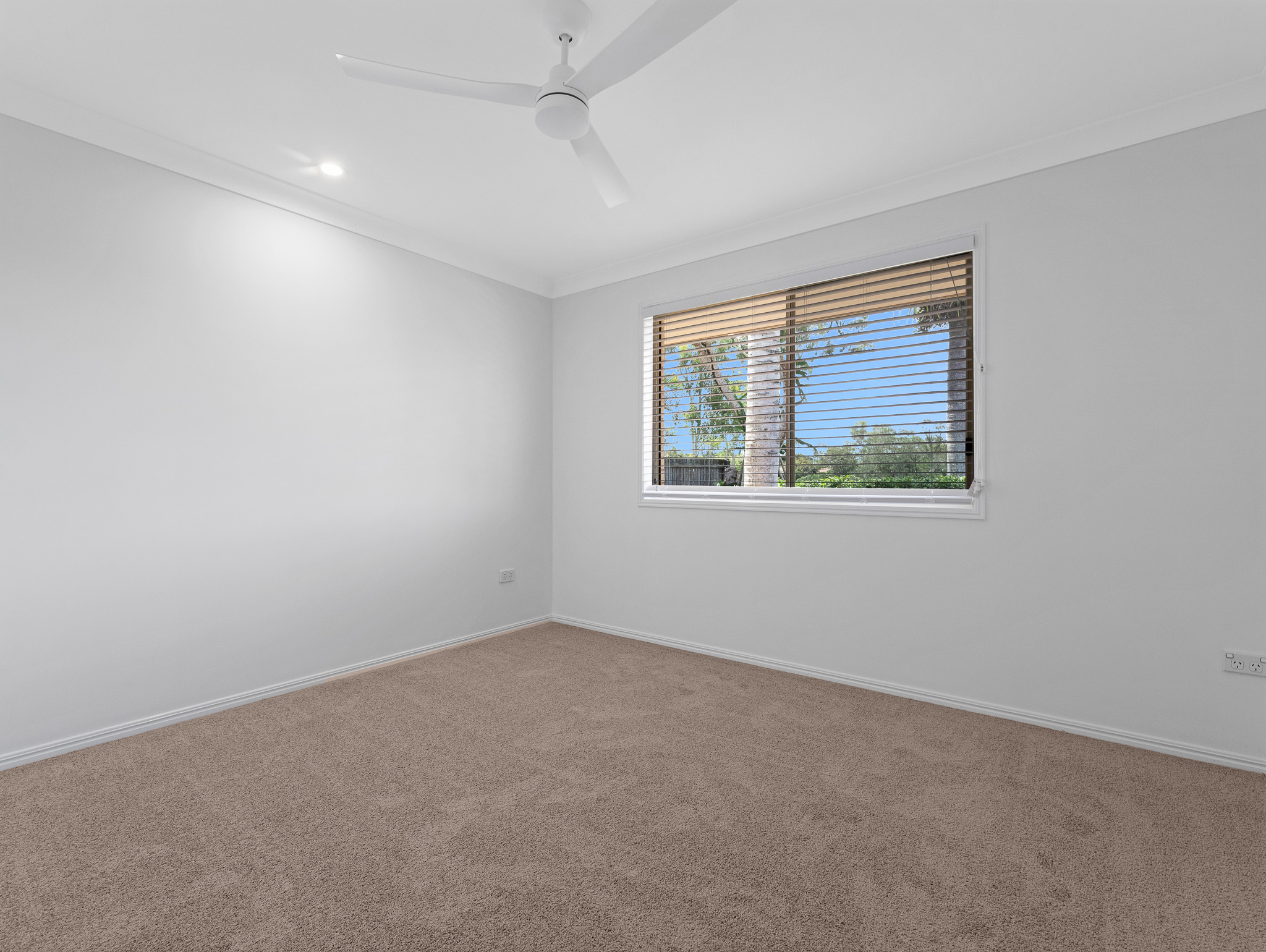 26 Lester Crescent, TORQUAY, QLD 4655 AUS