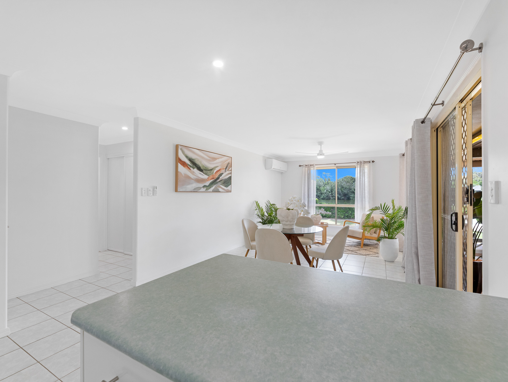 26 Lester Crescent, TORQUAY, QLD 4655 AUS