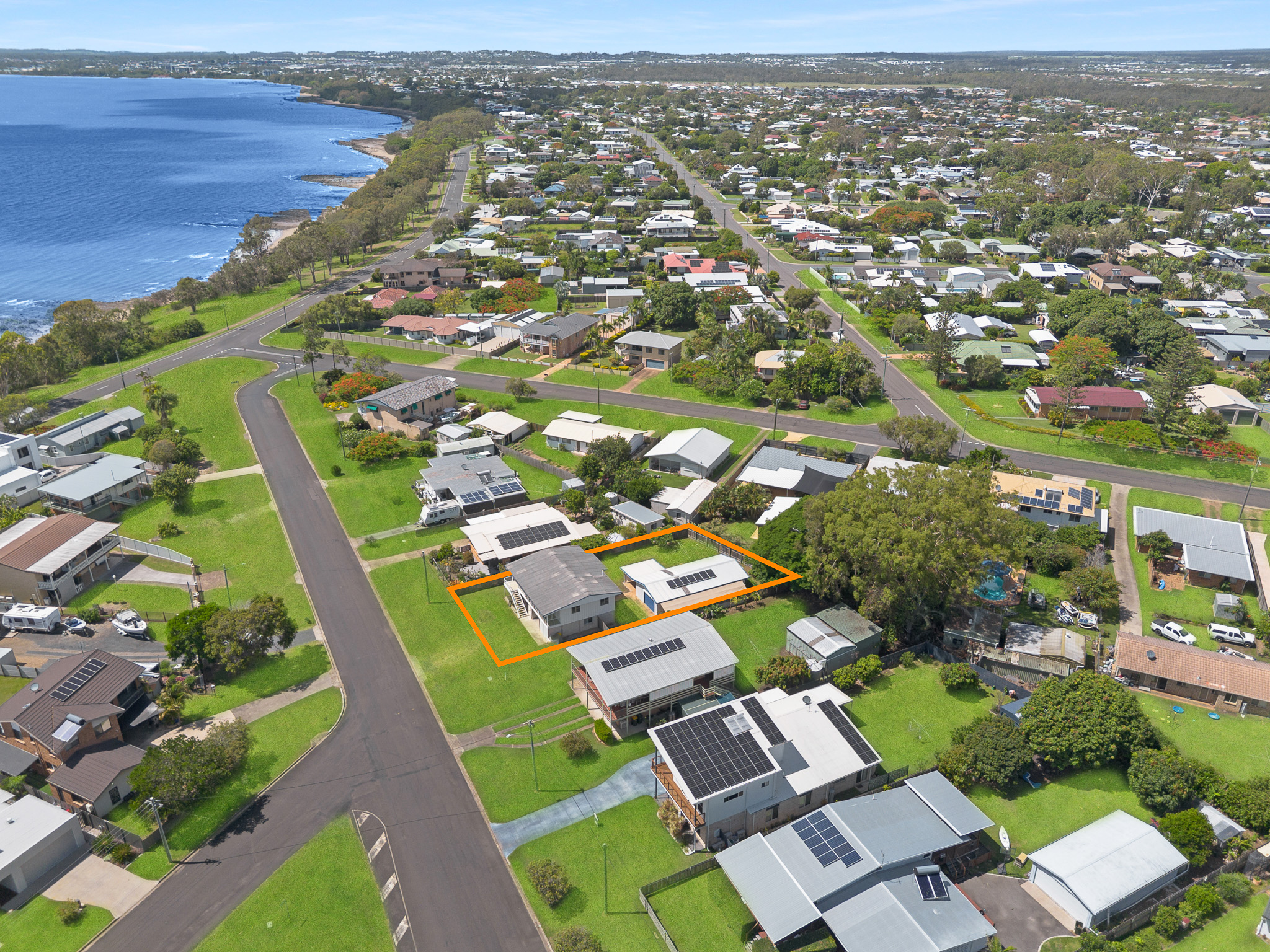 25 Flinders Street, POINT VERNON, QLD 4655 AUS