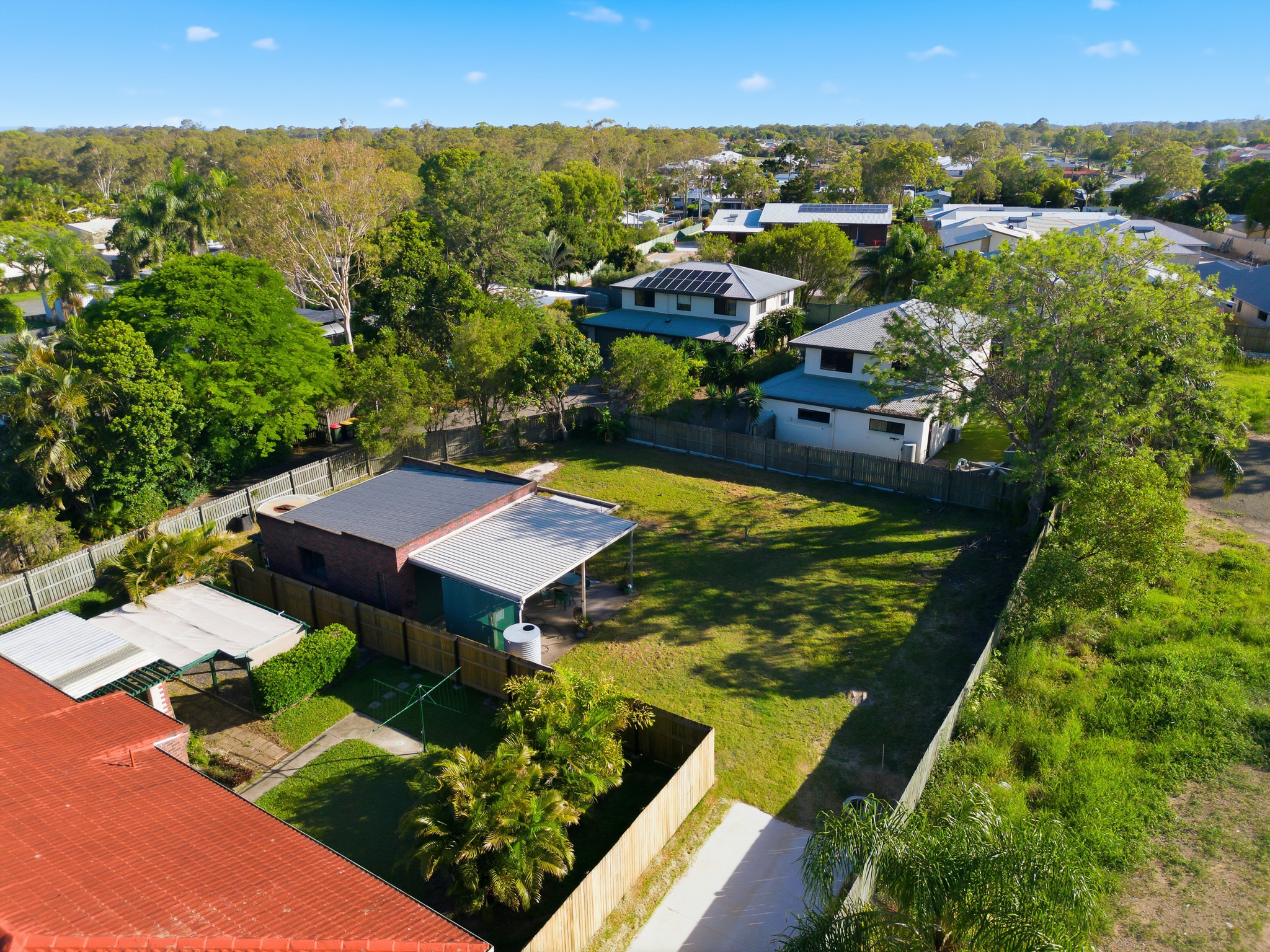 2 61 Urangan Street, TORQUAY, QLD 4655 AUS