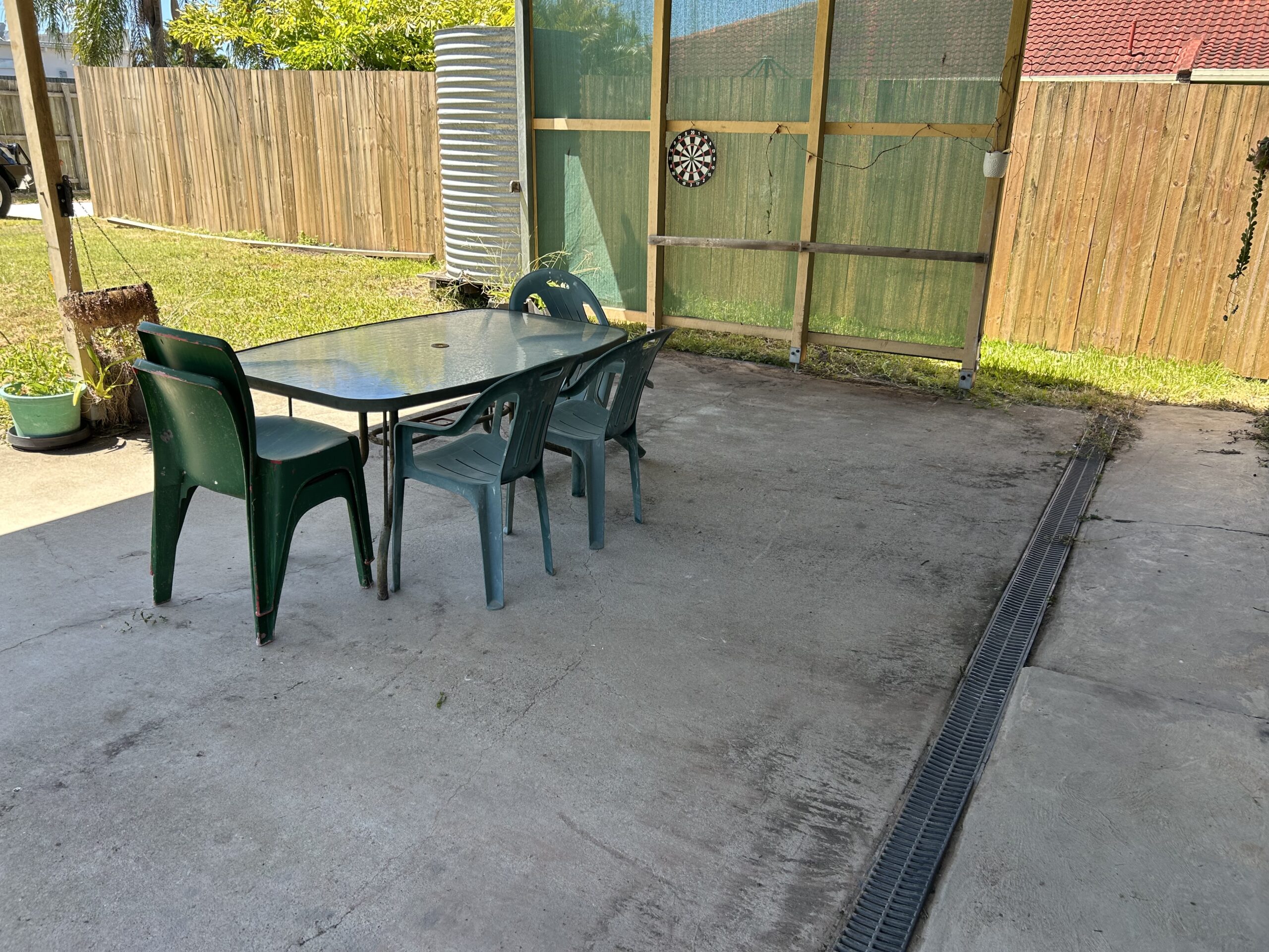 2 61 Urangan Street, TORQUAY, QLD 4655 AUS