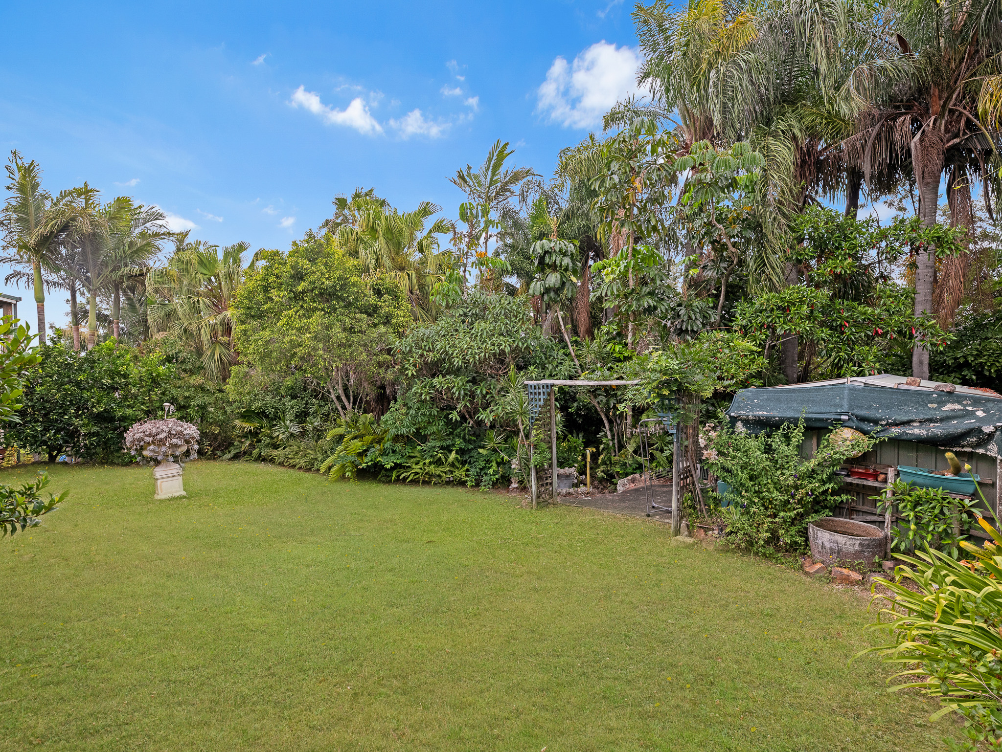 11 Awinya Court, URRAWEEN, QLD 4655 AUS