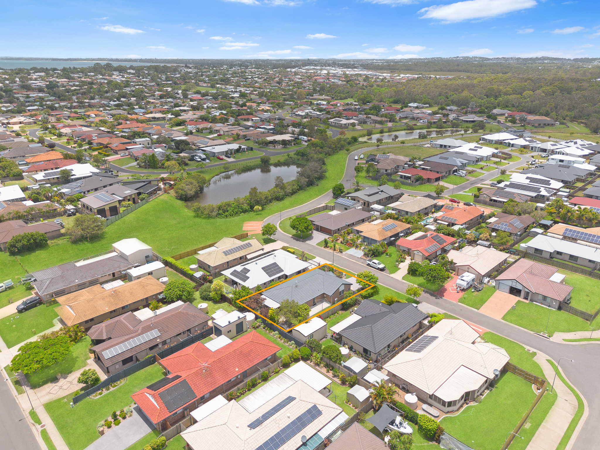 6 Dory Drive, POINT VERNON, QLD 4655 AUS