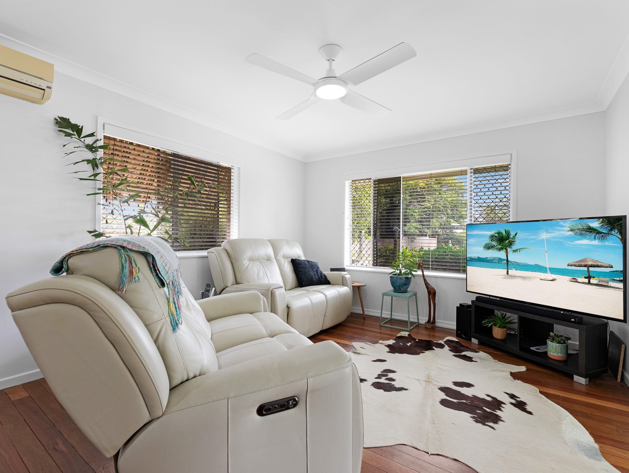 17 Campbell Street, TORQUAY, QLD 4655 AUS