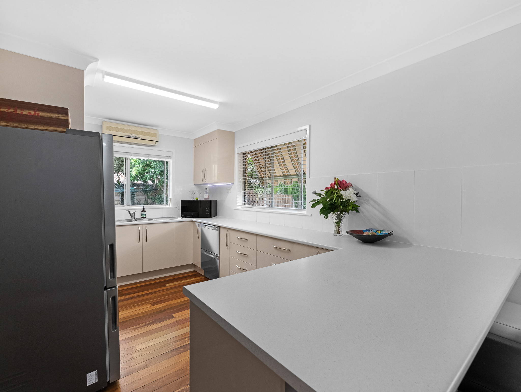17 Campbell Street, TORQUAY, QLD 4655 AUS