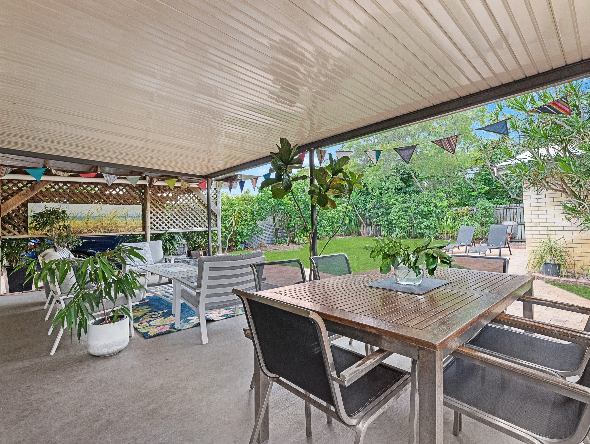 17 Campbell Street, TORQUAY, QLD 4655 AUS