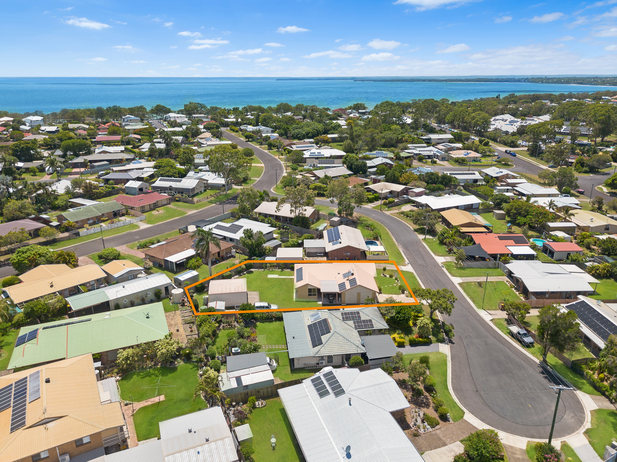 5 Maryanne Court, POINT VERNON, QLD 4655 AUS