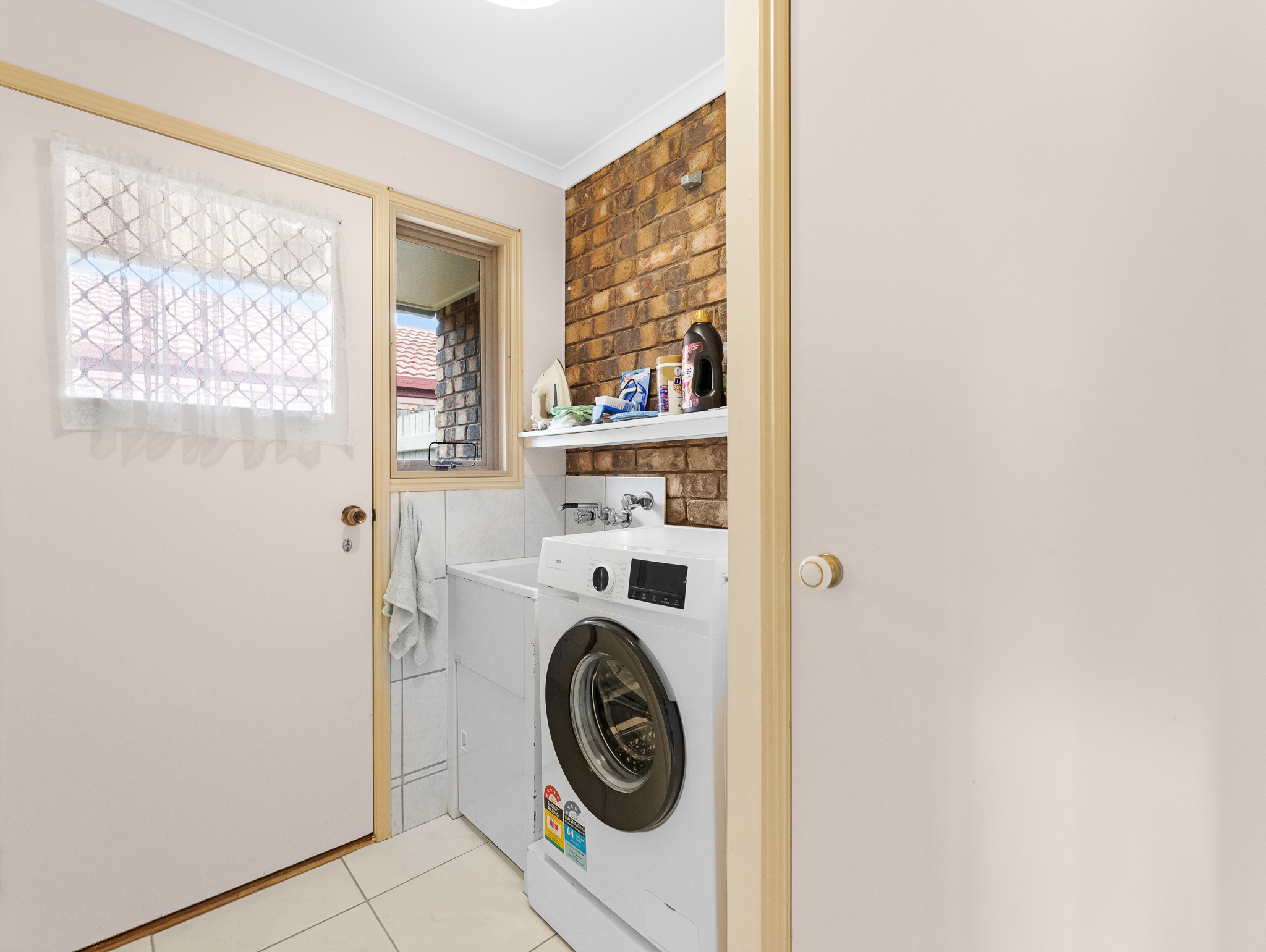 6 Woodland Close, TORQUAY, QLD 4655 AUS