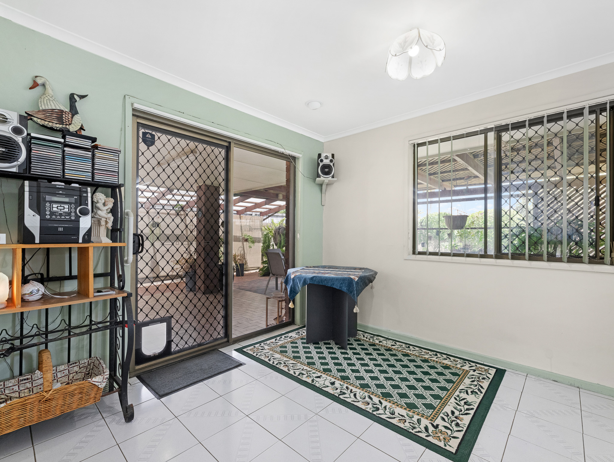 38 Paul Drive, POINT VERNON, QLD 4655 AUS