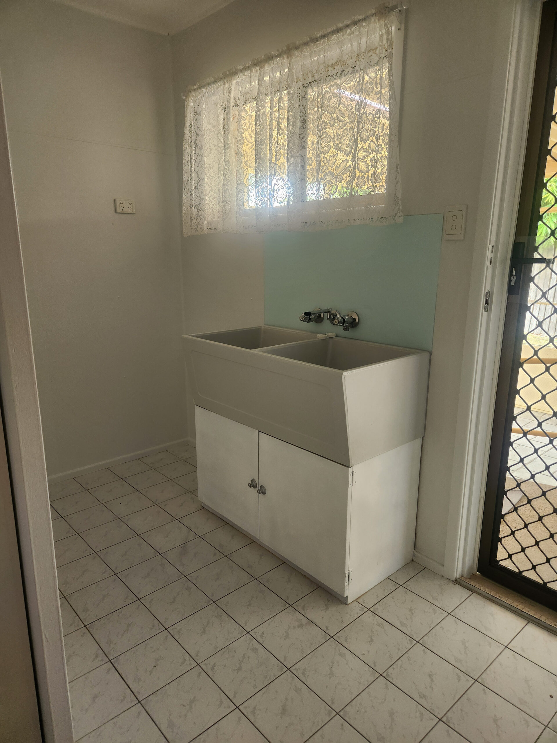 25 Tingira Terrace, SCARNESS, QLD 4655 AUS